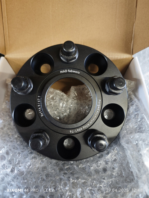 Dystans koła PCD: 5x114.3 T: 25.0 mm (2 szt.) Dystans koła PCD: 5x114.3 T: 25.0 mm (2 szt.)